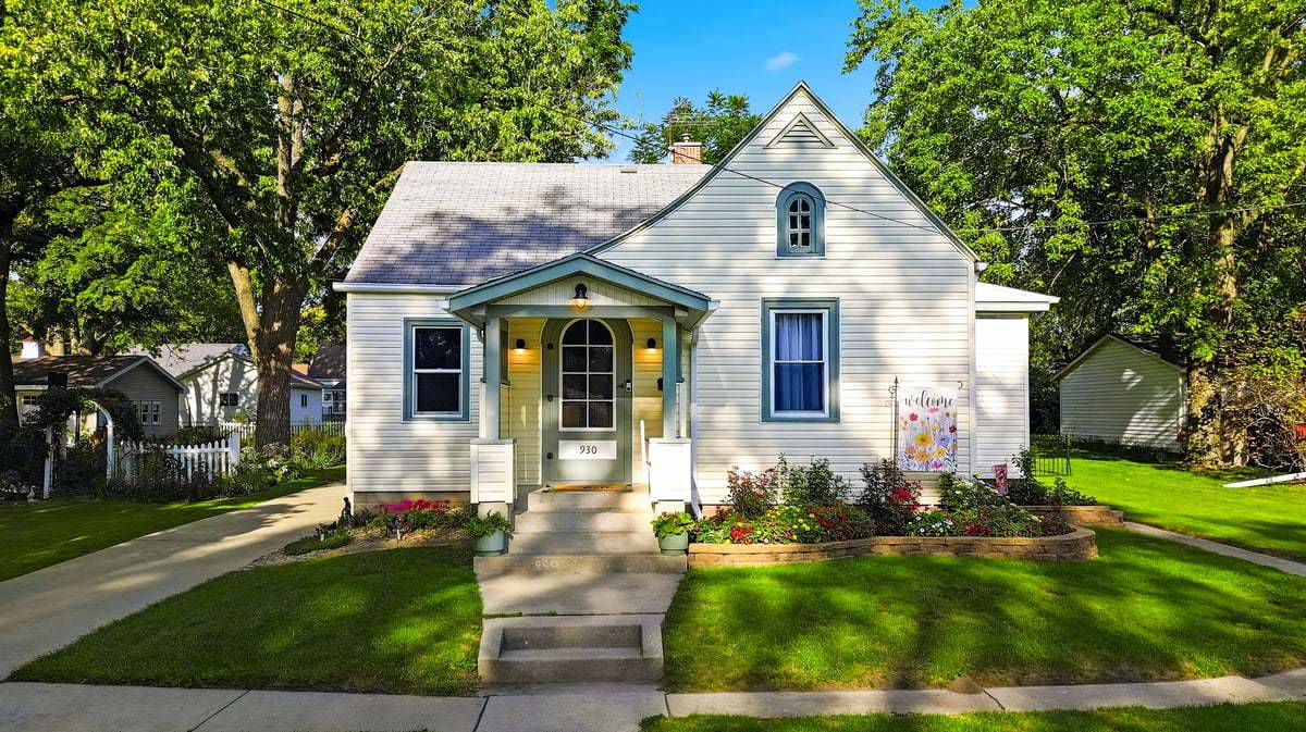 930 N Dixon AVE, Dixon, IL 61021