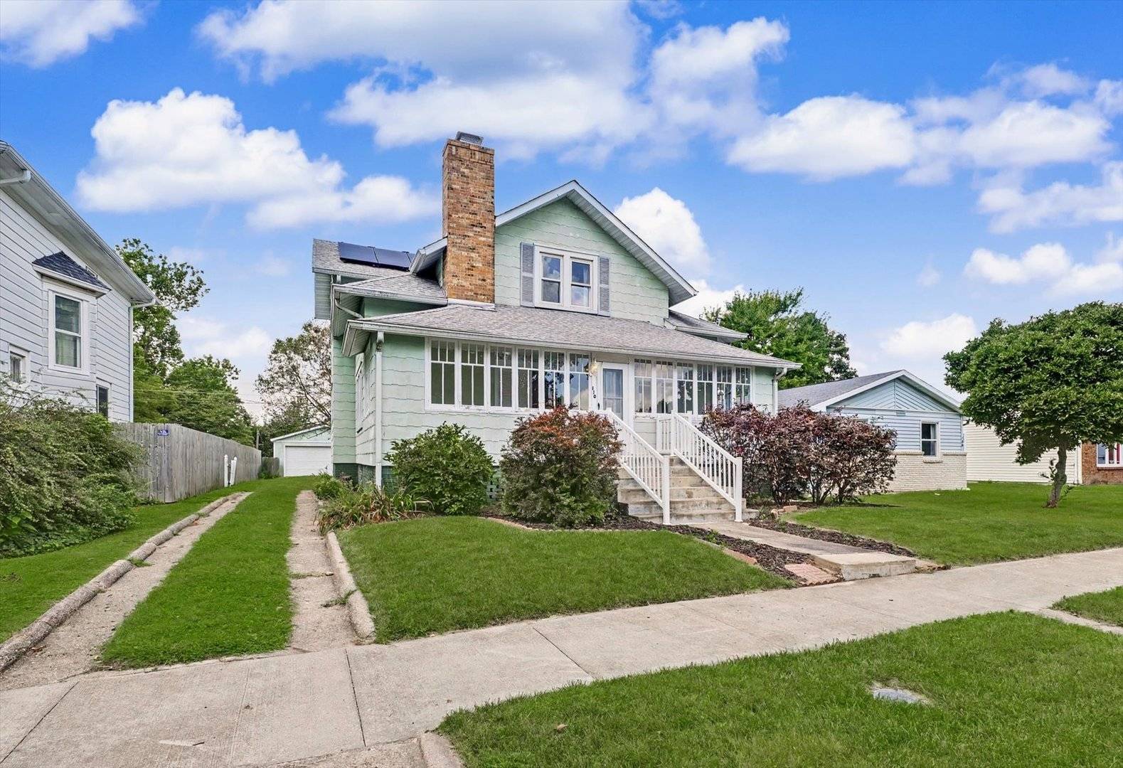 110 S Richman ST, Villa Grove, IL 61956