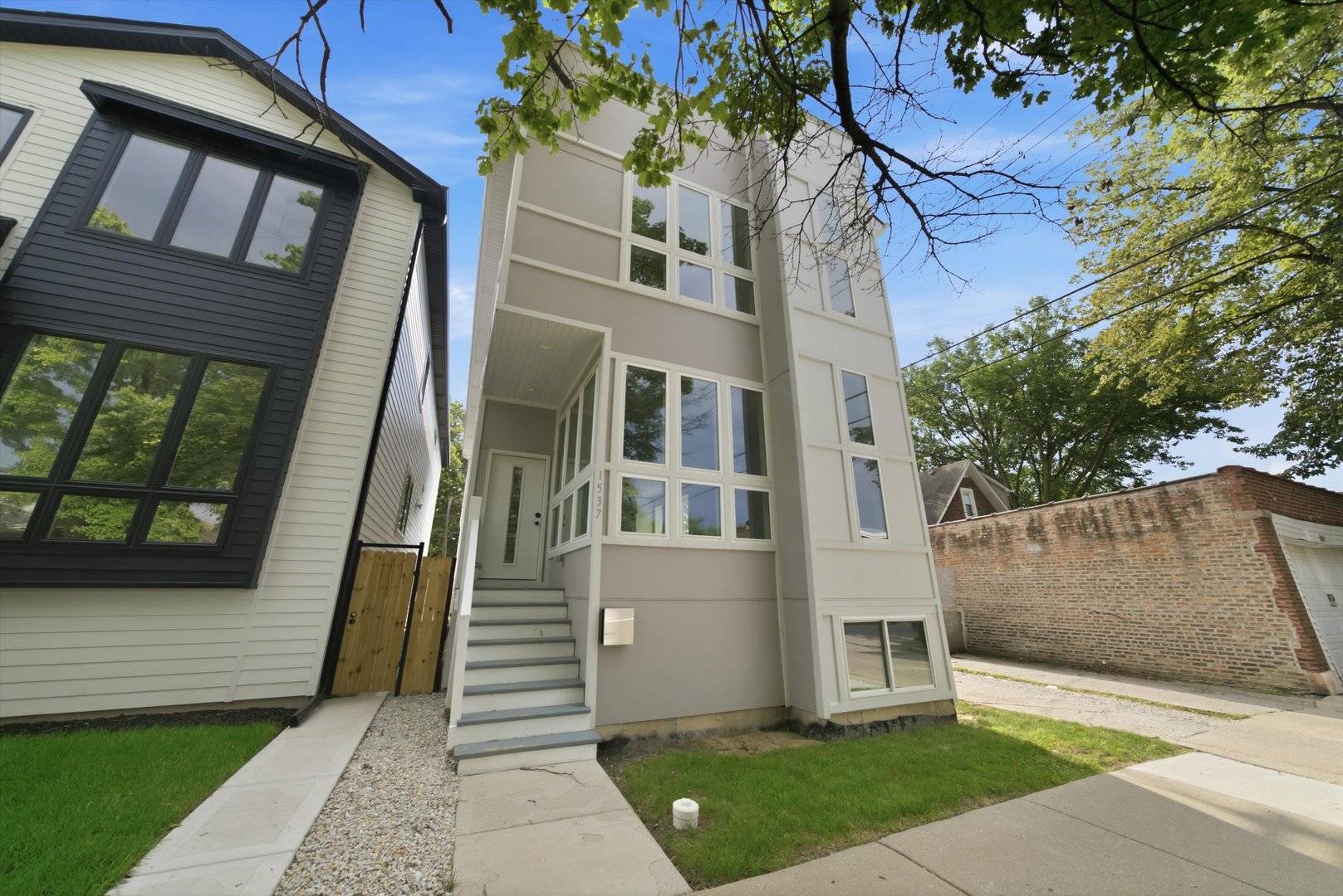 1537 SCOVILLE AVE, Berwyn, IL 60402