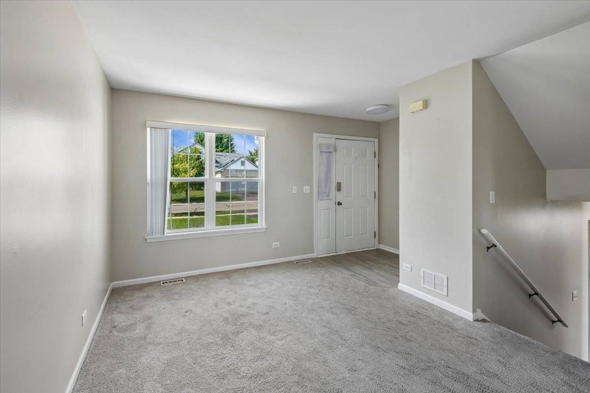 155 Centennial DR, Hainesville, IL 60073