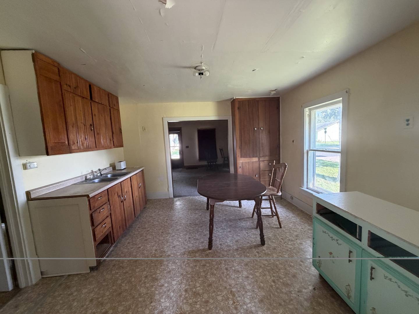 205 N Market ST, Watseka, IL 60970