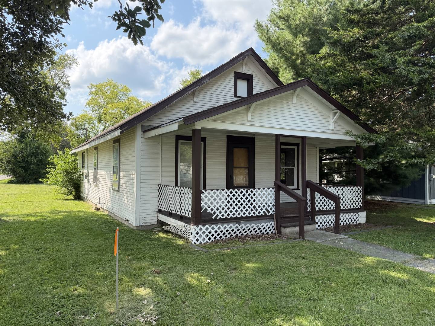 205 N Market ST, Watseka, IL 60970
