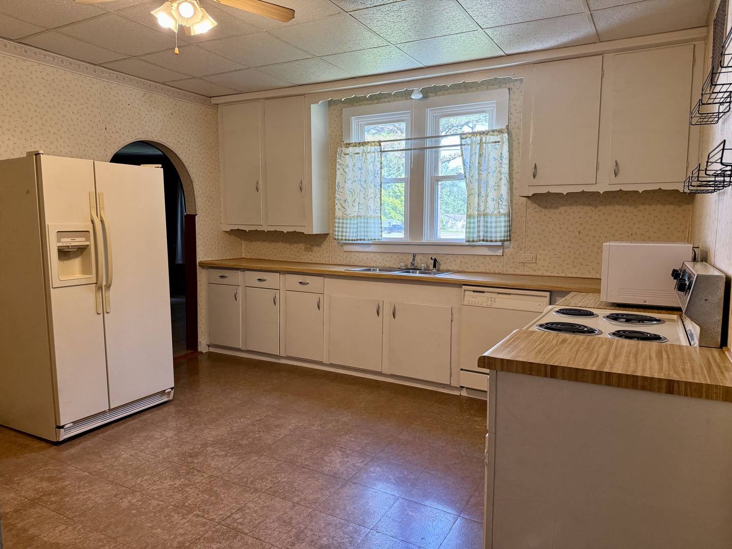 1507 N Russell ST, Marion, IL 62959