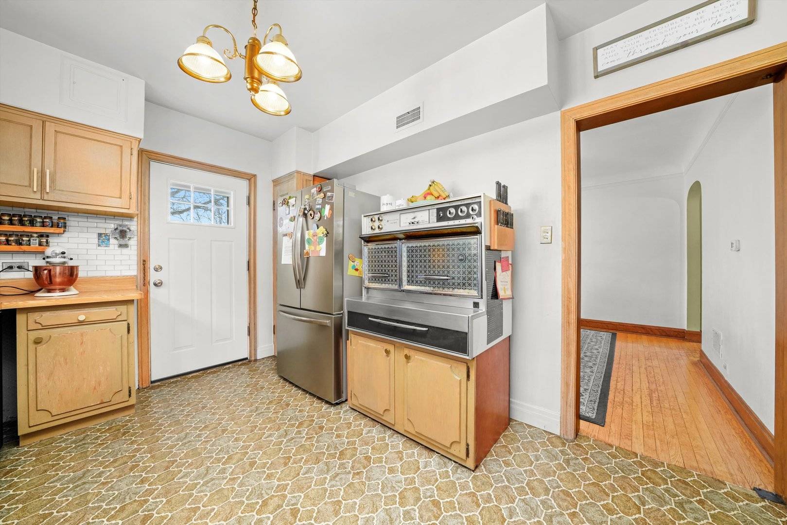 10151 S Bell AVE, Chicago, IL 60643