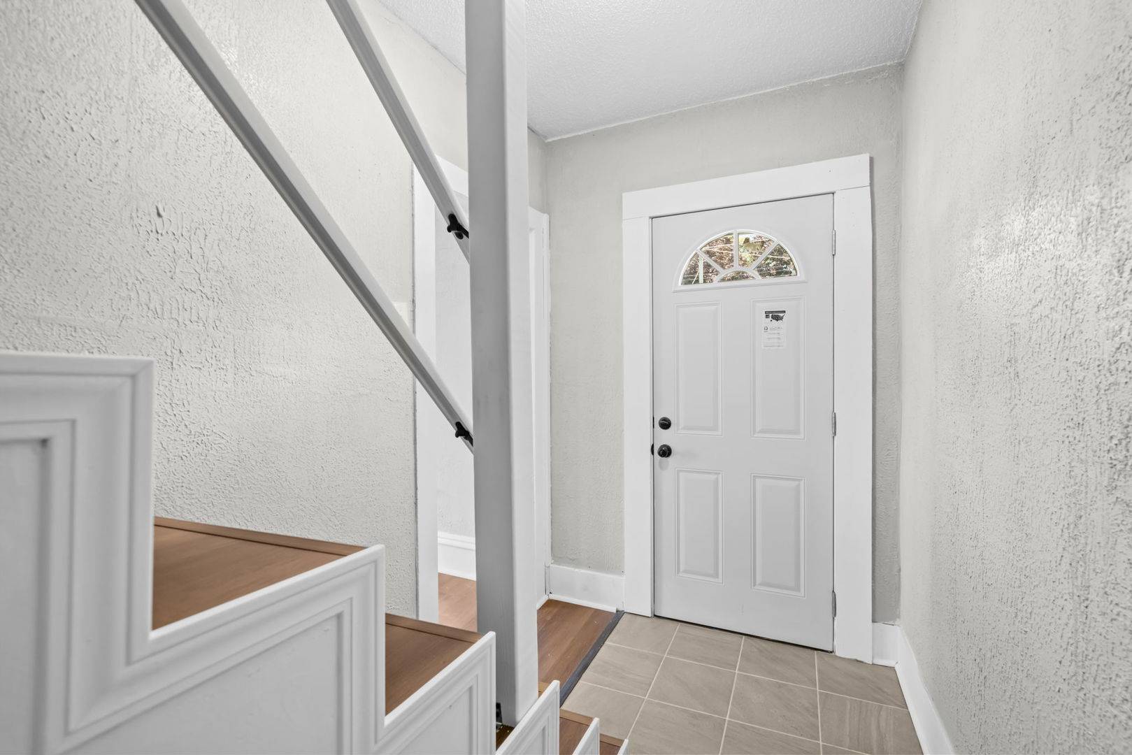 141 W Division ST, Amboy, IL 61310
