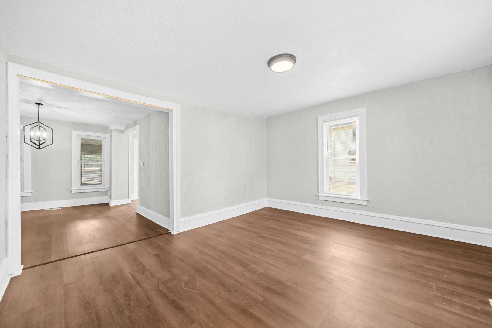 141 W Division ST, Amboy, IL 61310