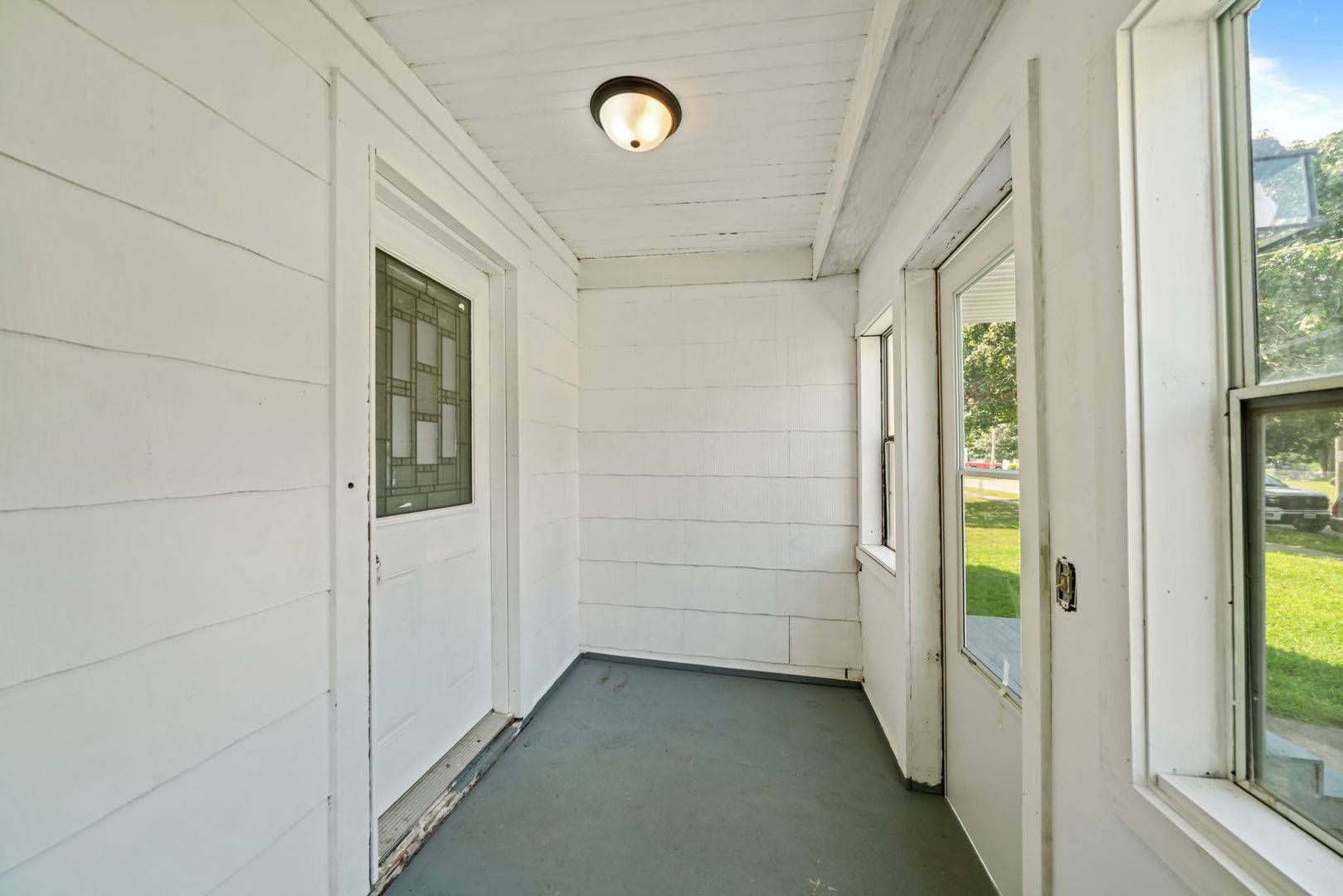 141 W Division ST, Amboy, IL 61310