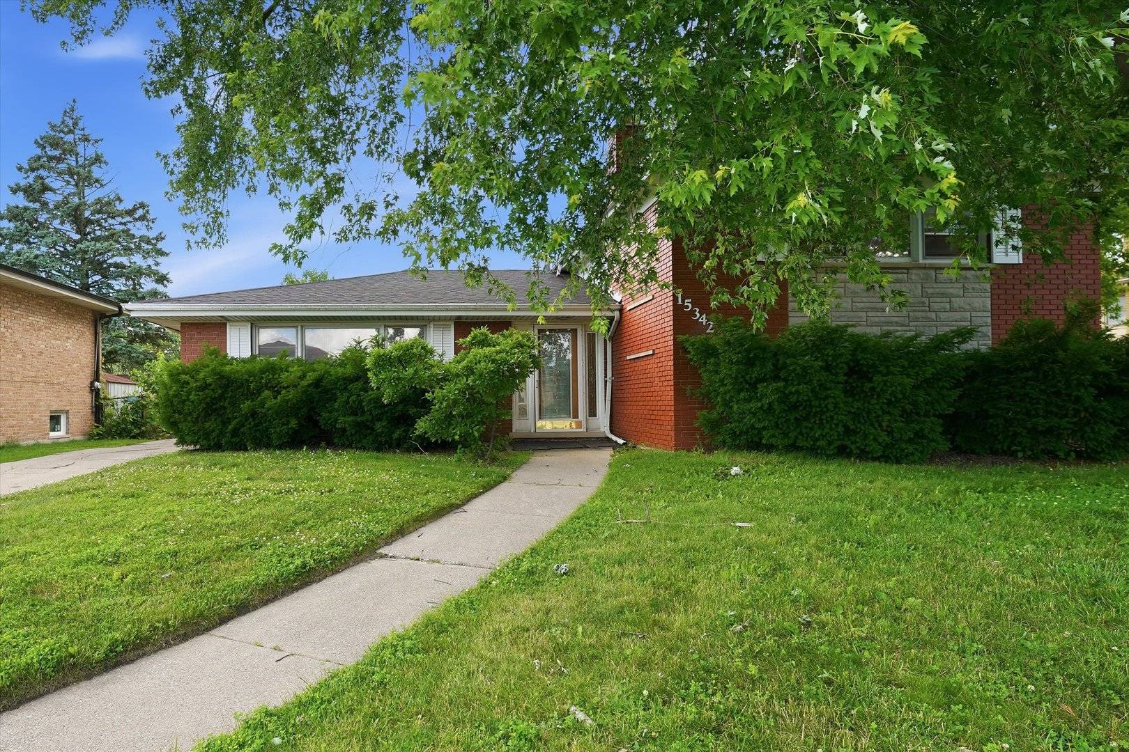 15342 DOBSON AVE, South Holland, IL 60473