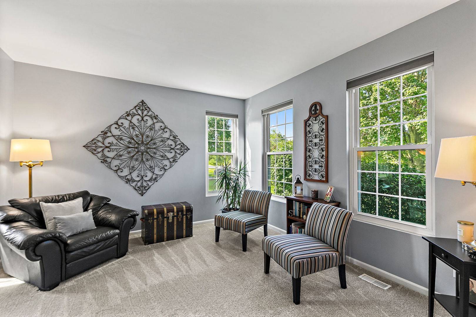 773 Providence LN, Crystal Lake, IL 60012