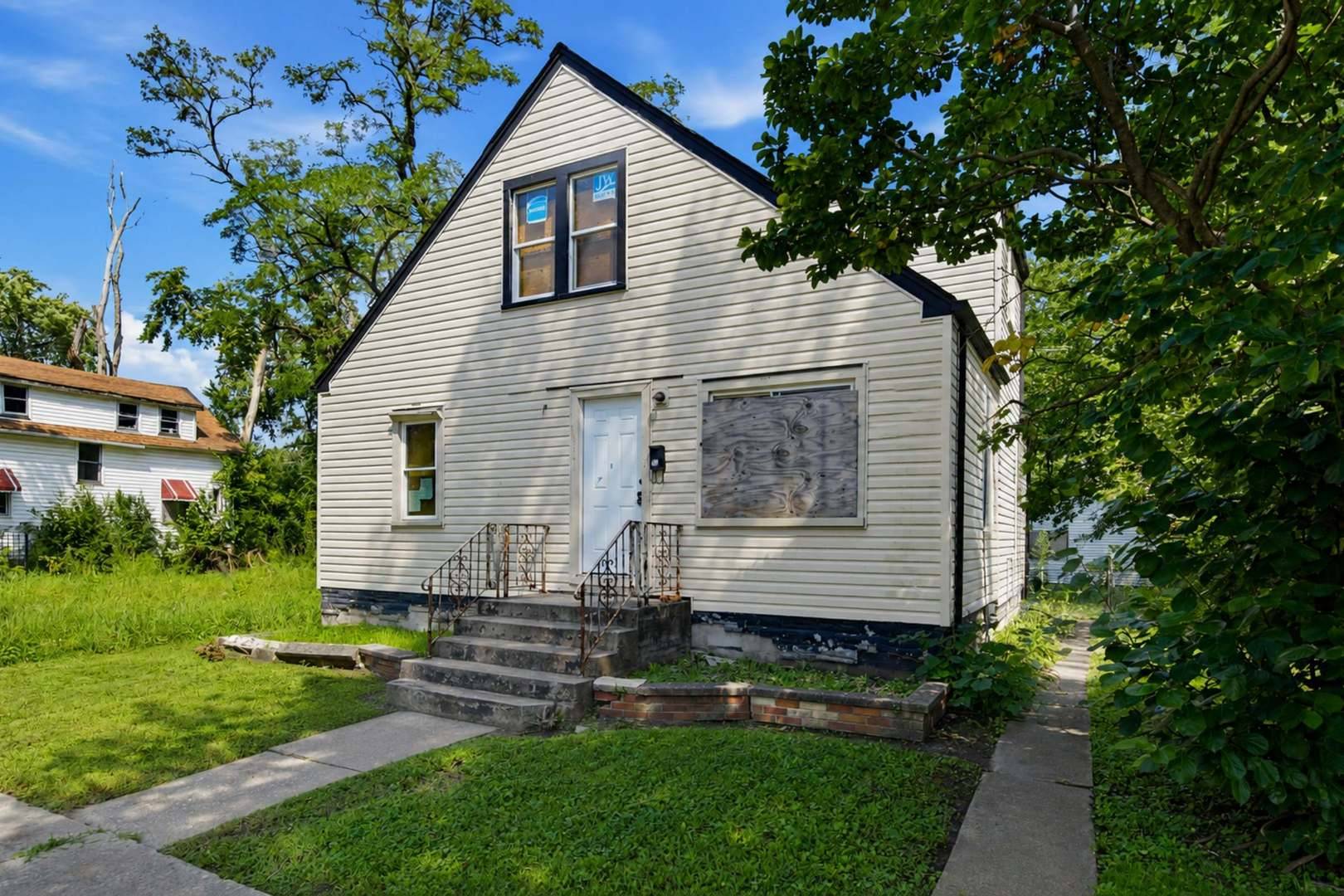 15641 Paulina ST, Harvey, IL 60426