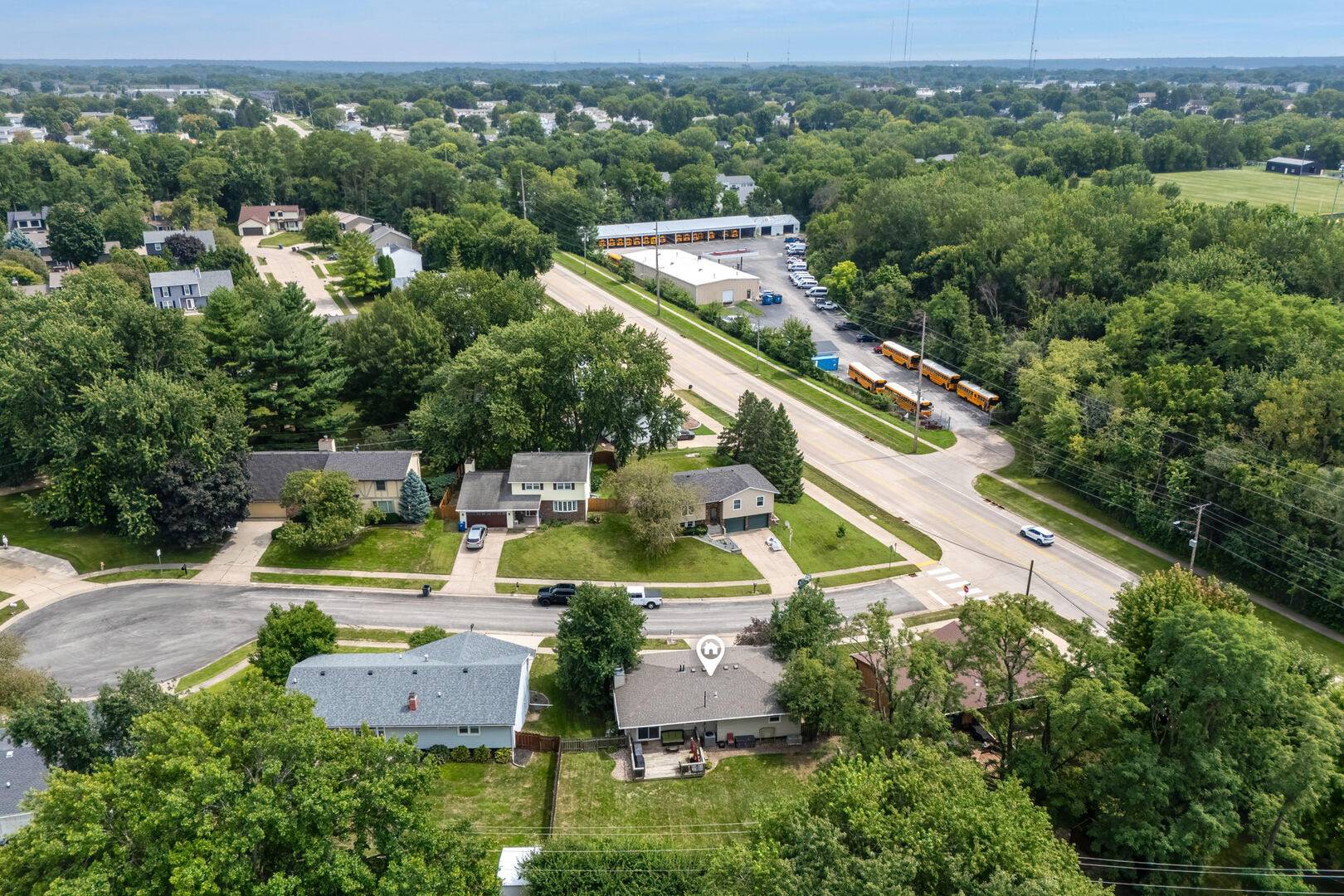 3850 Rolling Wood CT, Bettendorf, IA 52722