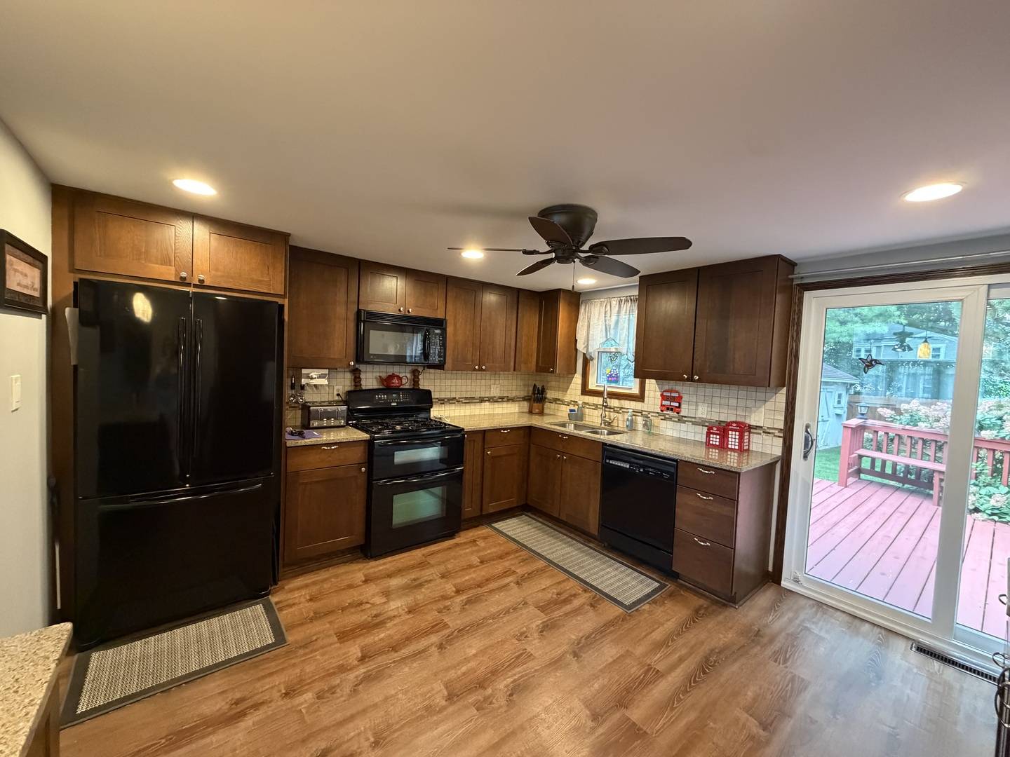 714 Walnut LN, Marengo, IL 60152
