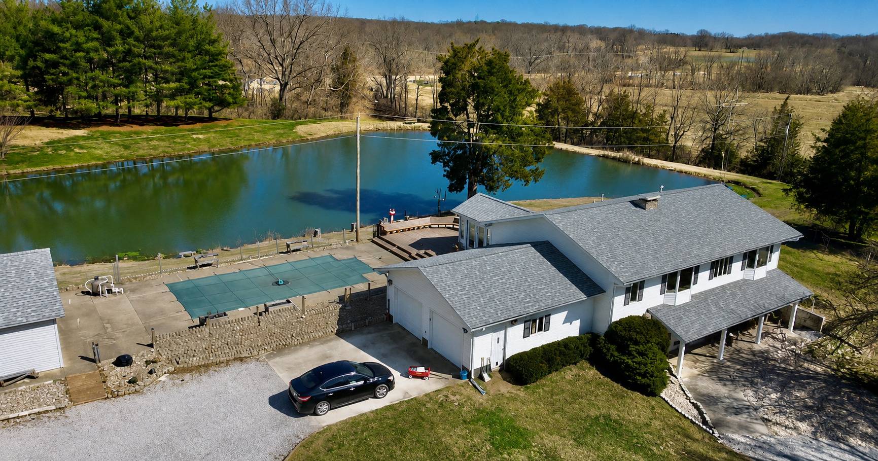 1335 Schwartz RD, Centralia, IL 62801