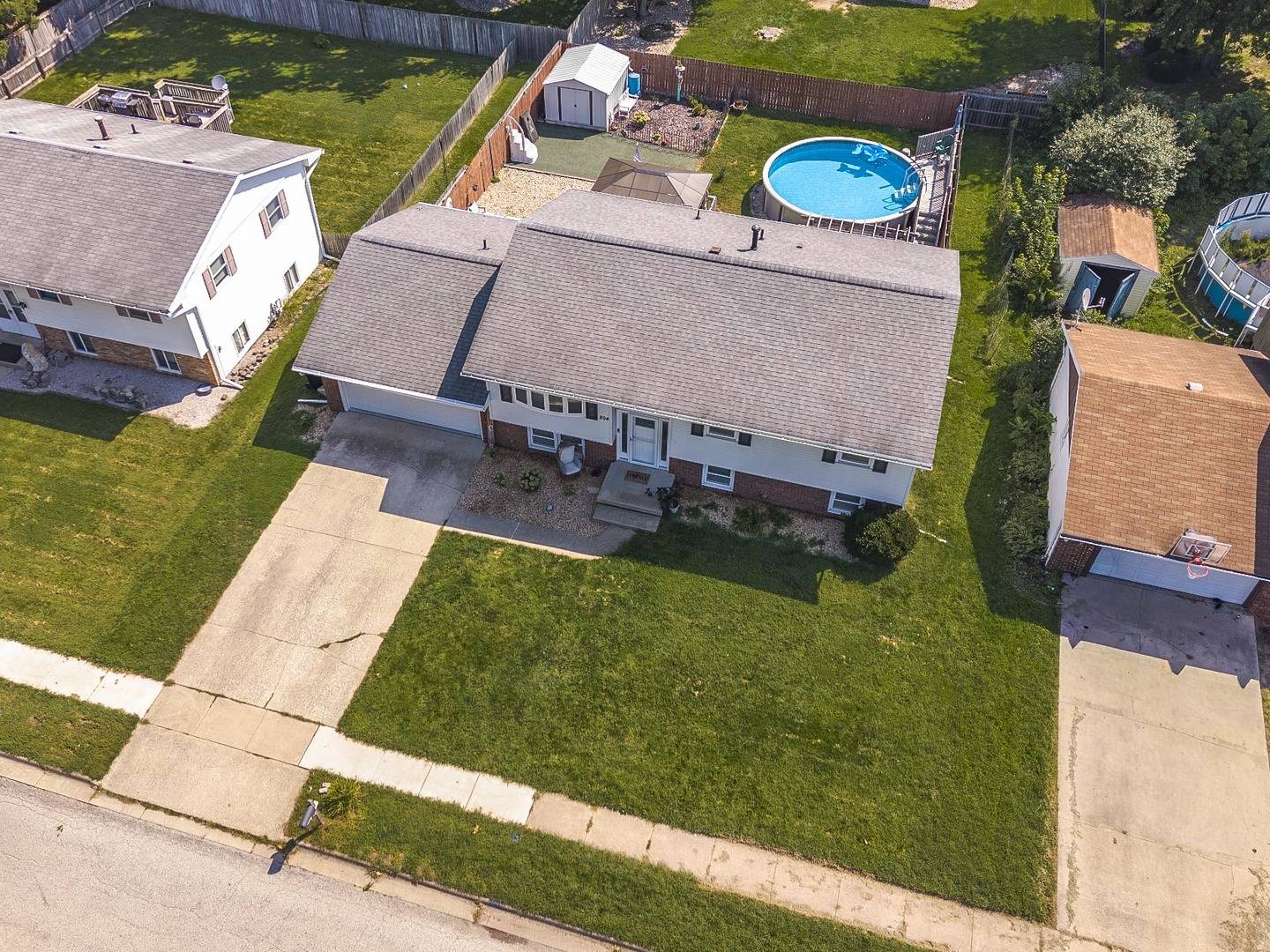 204 Rebecca LN, Normal, IL 61761