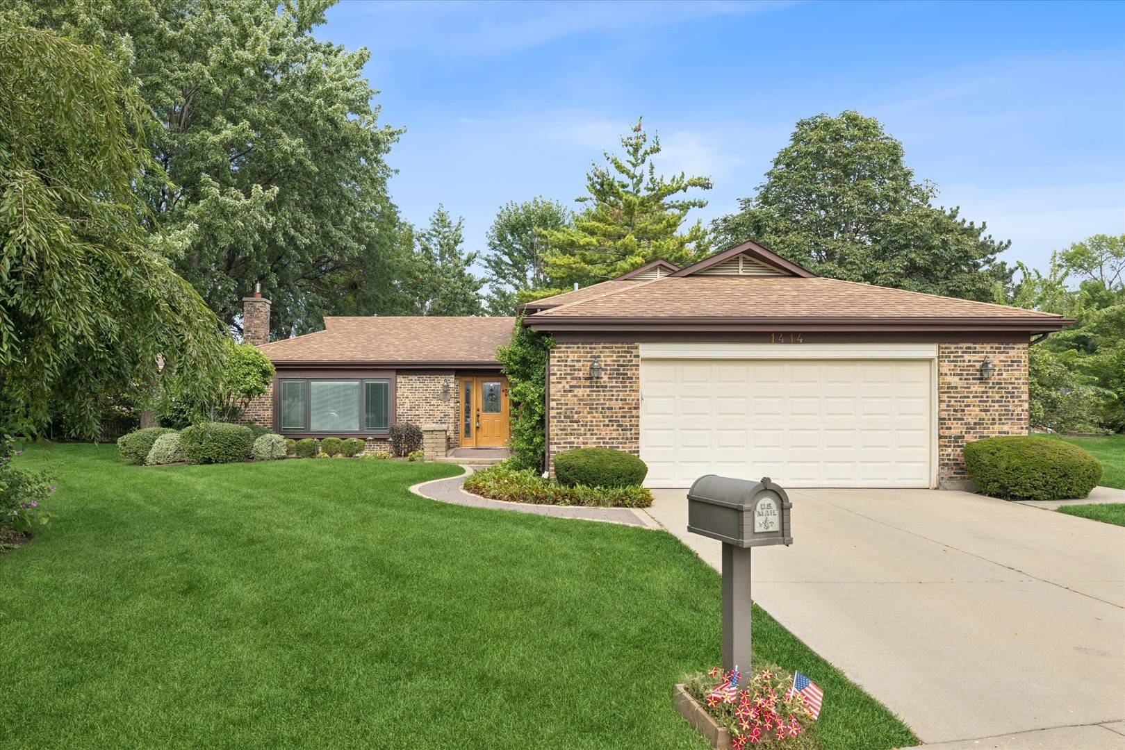 1414 W Allison CT, Arlington Heights, IL 60005