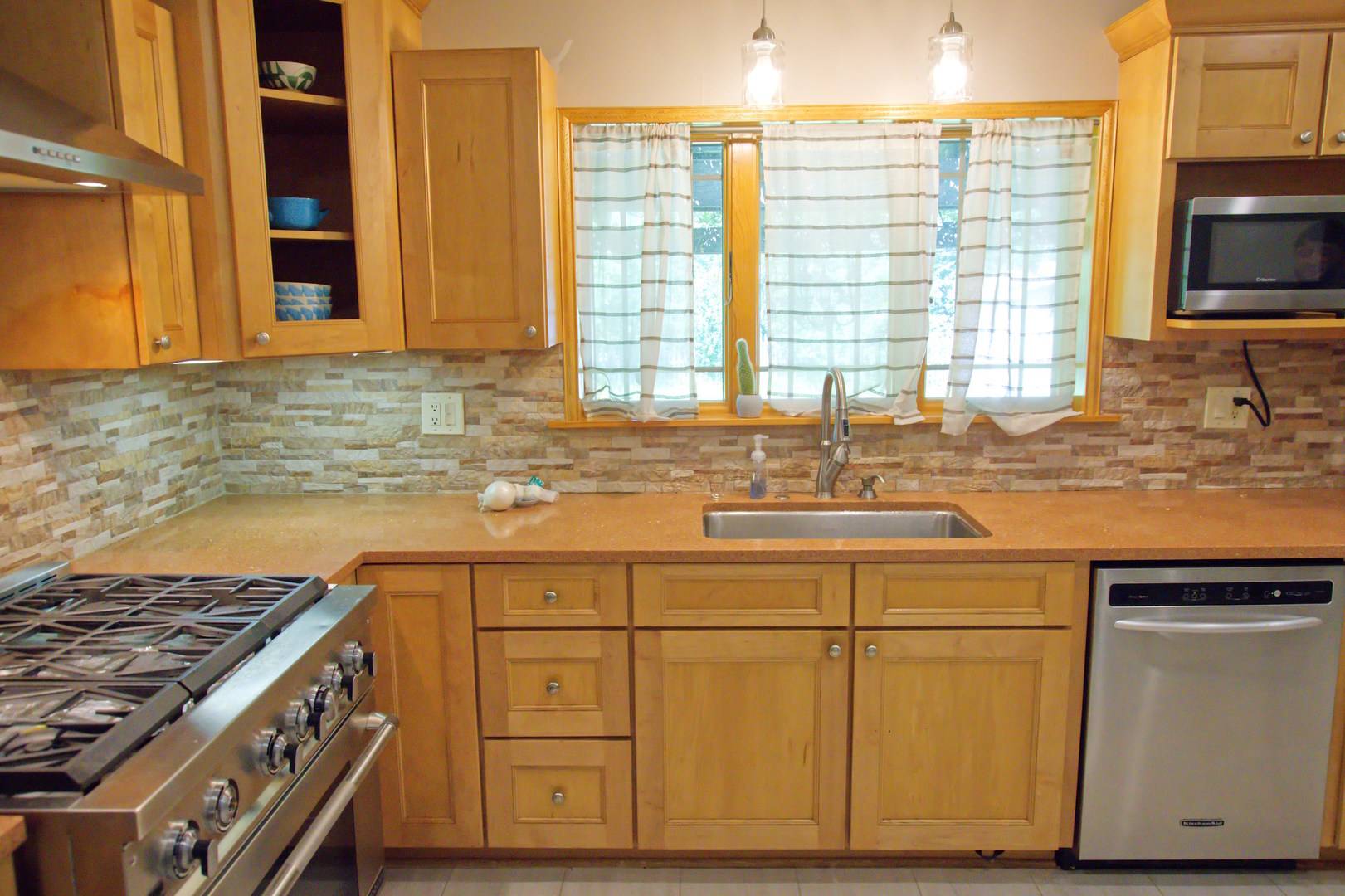 16W320 94th ST, Burr Ridge, IL 60527