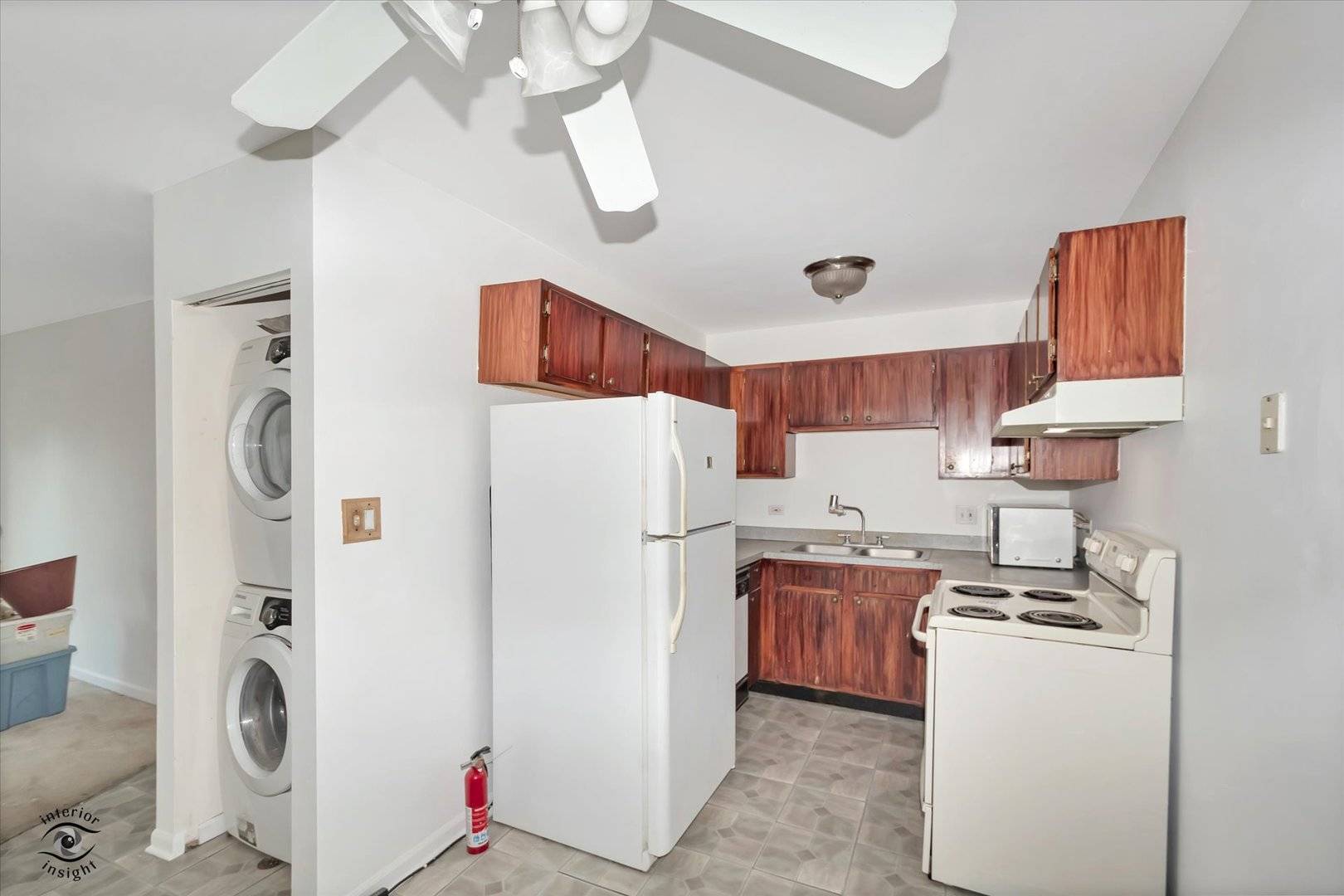 2200 Light RD #212, Oswego, IL 60543