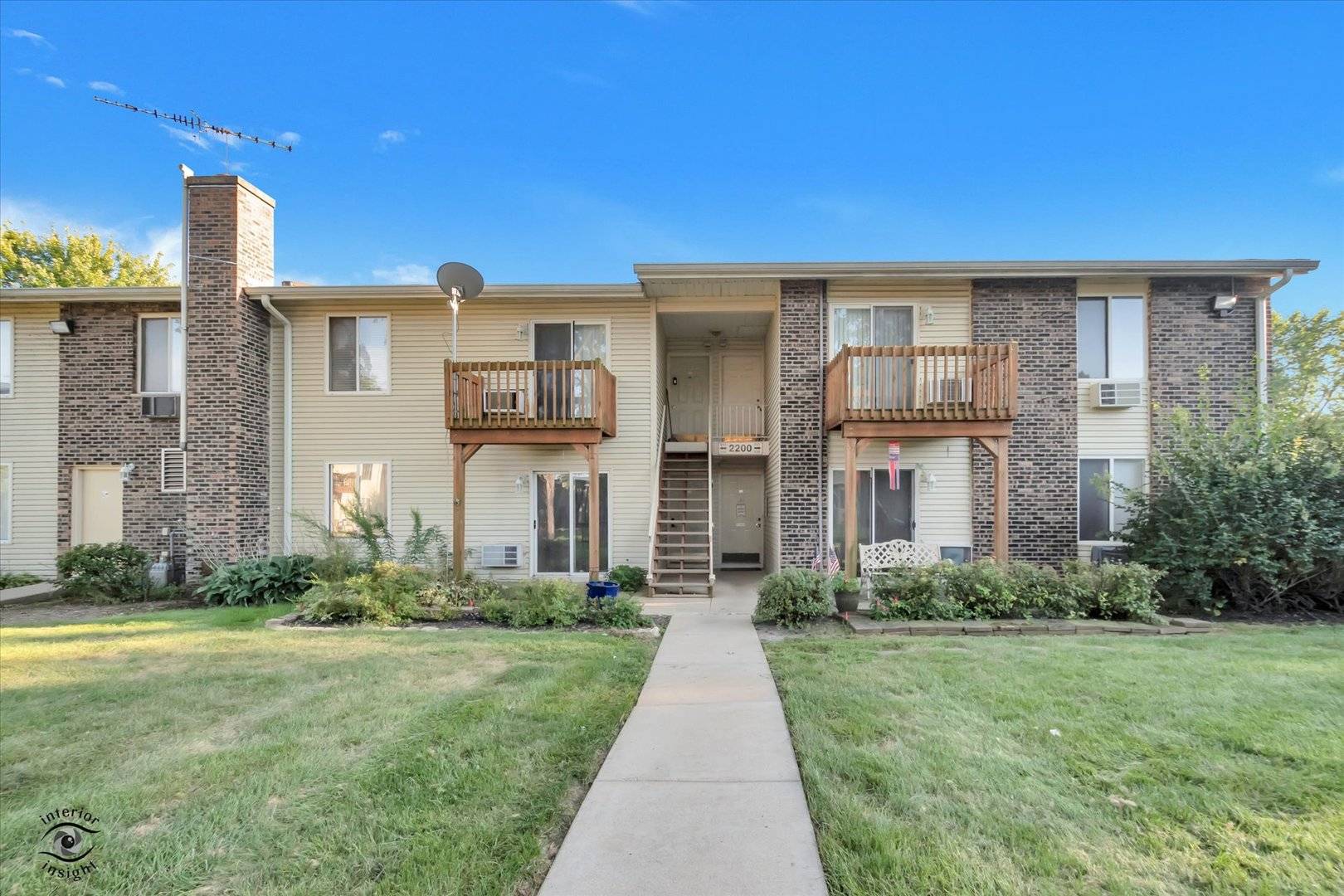 2200 Light RD #212, Oswego, IL 60543