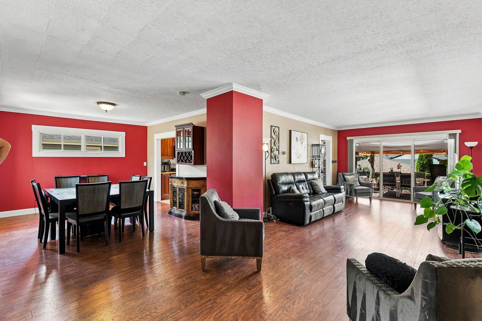 150 S Pick AVE, Elmhurst, IL 60126