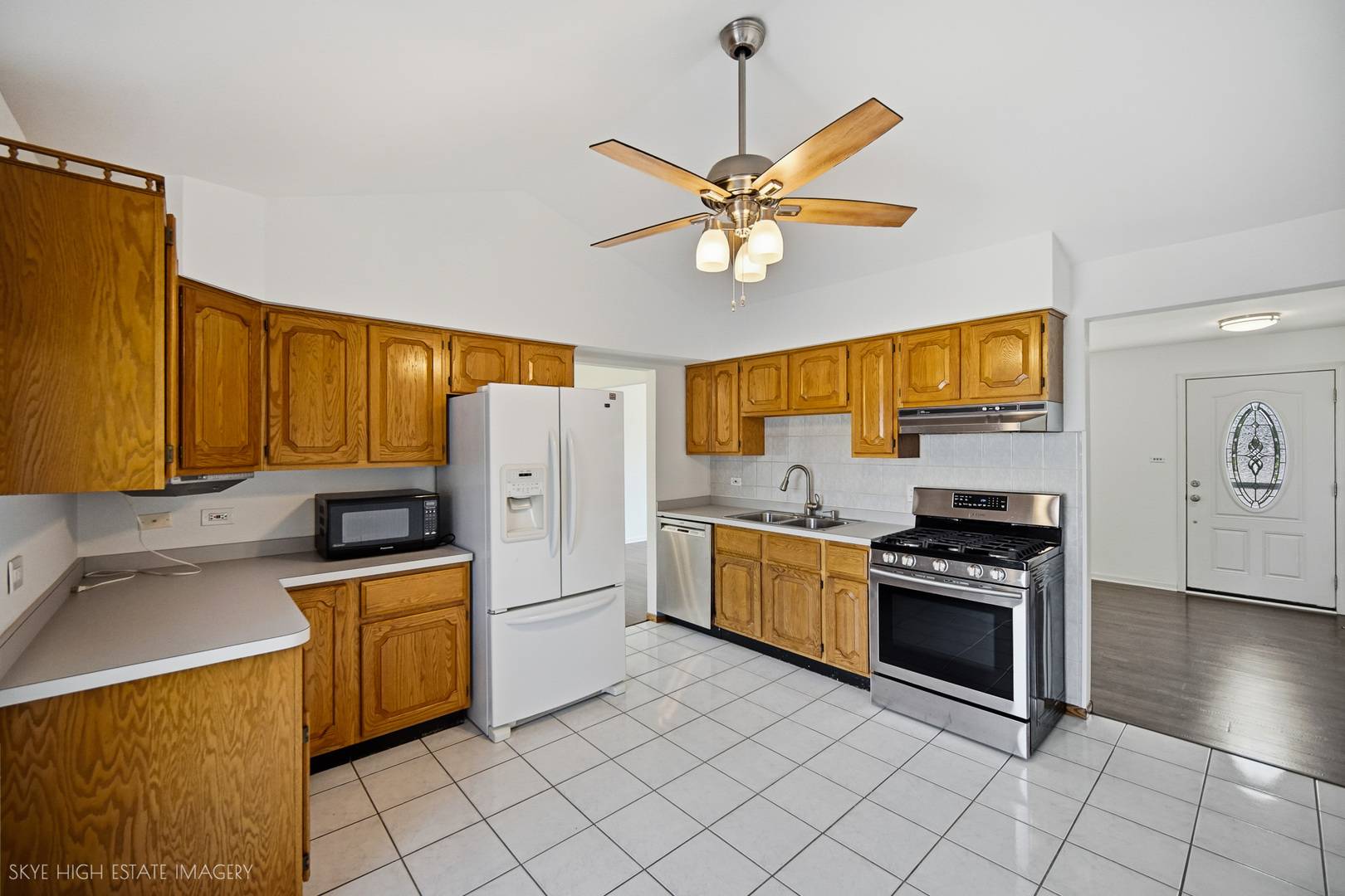 7040 W 107th ST, Worth, IL 60482