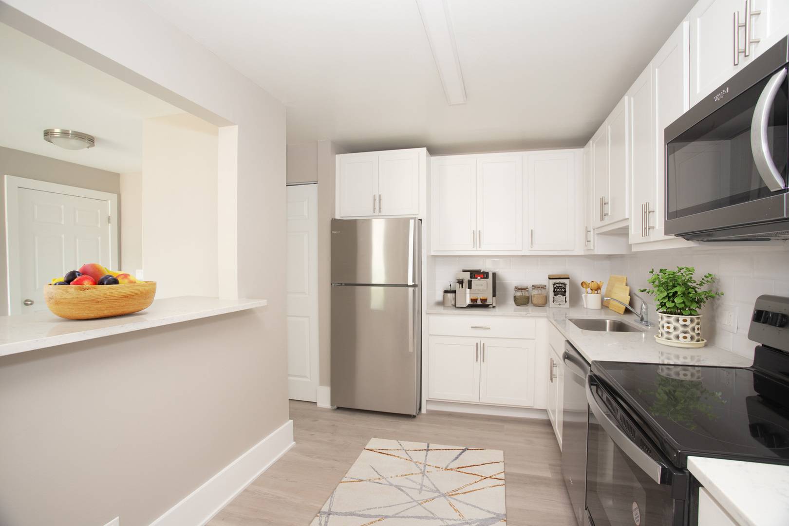 4200 W Lake AVE #201C, Glenview, IL 60026