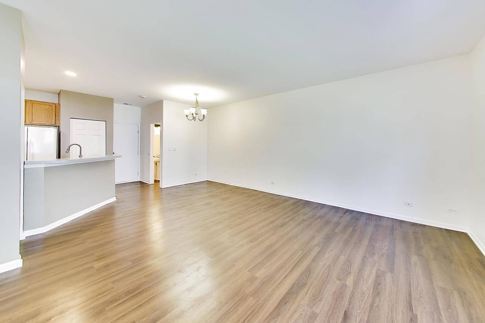 131 Springbrook TRL S, Oswego, IL 60543