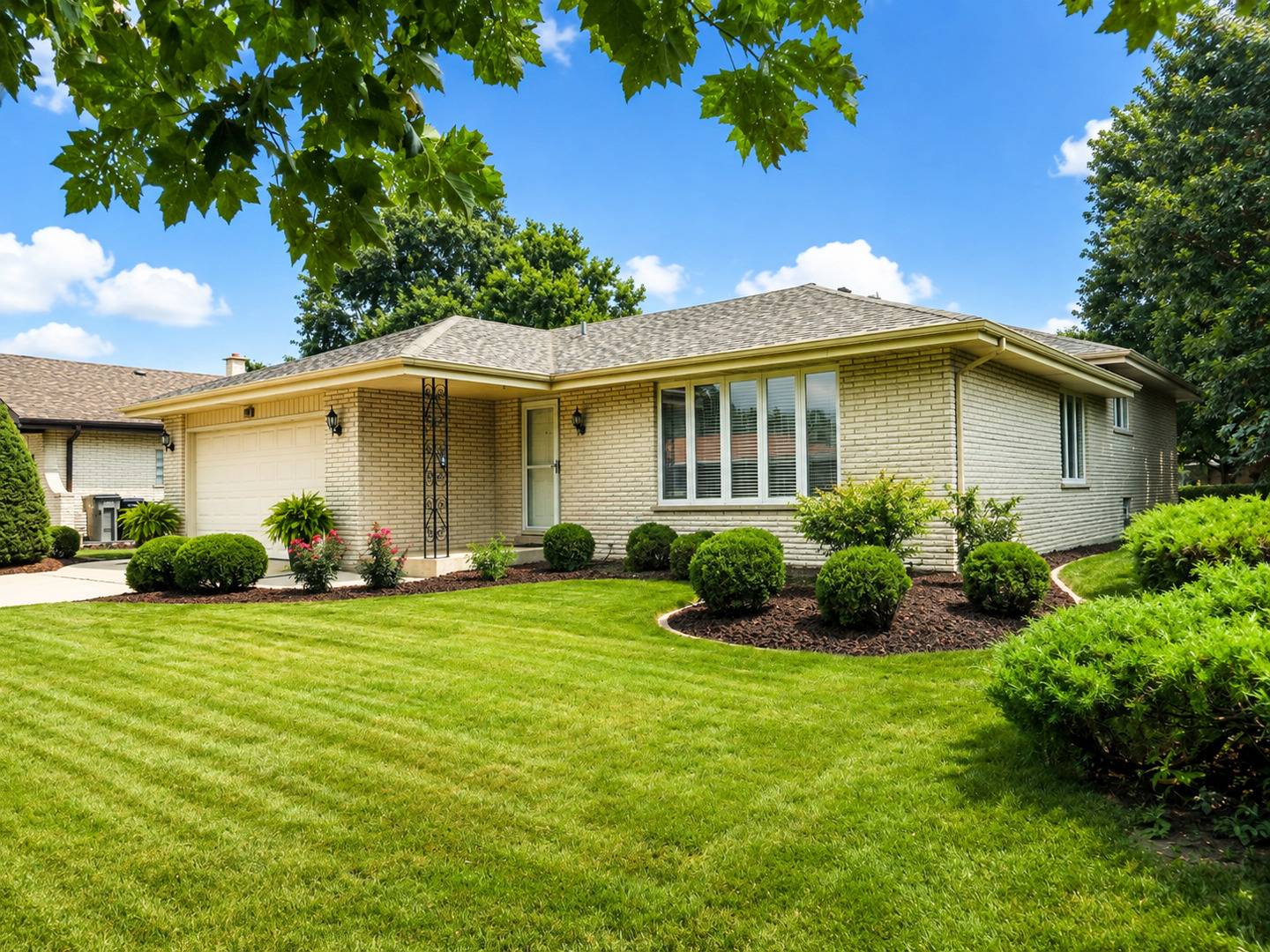 7453 Cashew DR, Orland Park, IL 60462