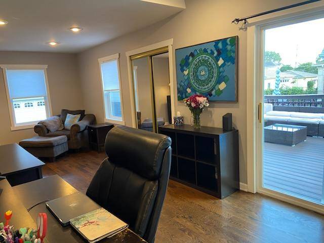 3655 N Page AVE, Chicago, IL 60634