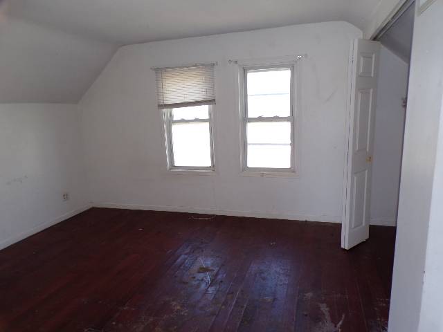 529 W 17th ST, Davenport, IA 52803