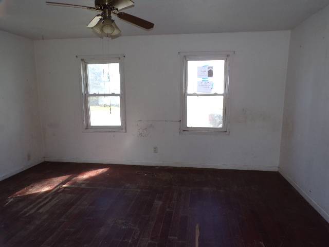 529 W 17th ST, Davenport, IA 52803