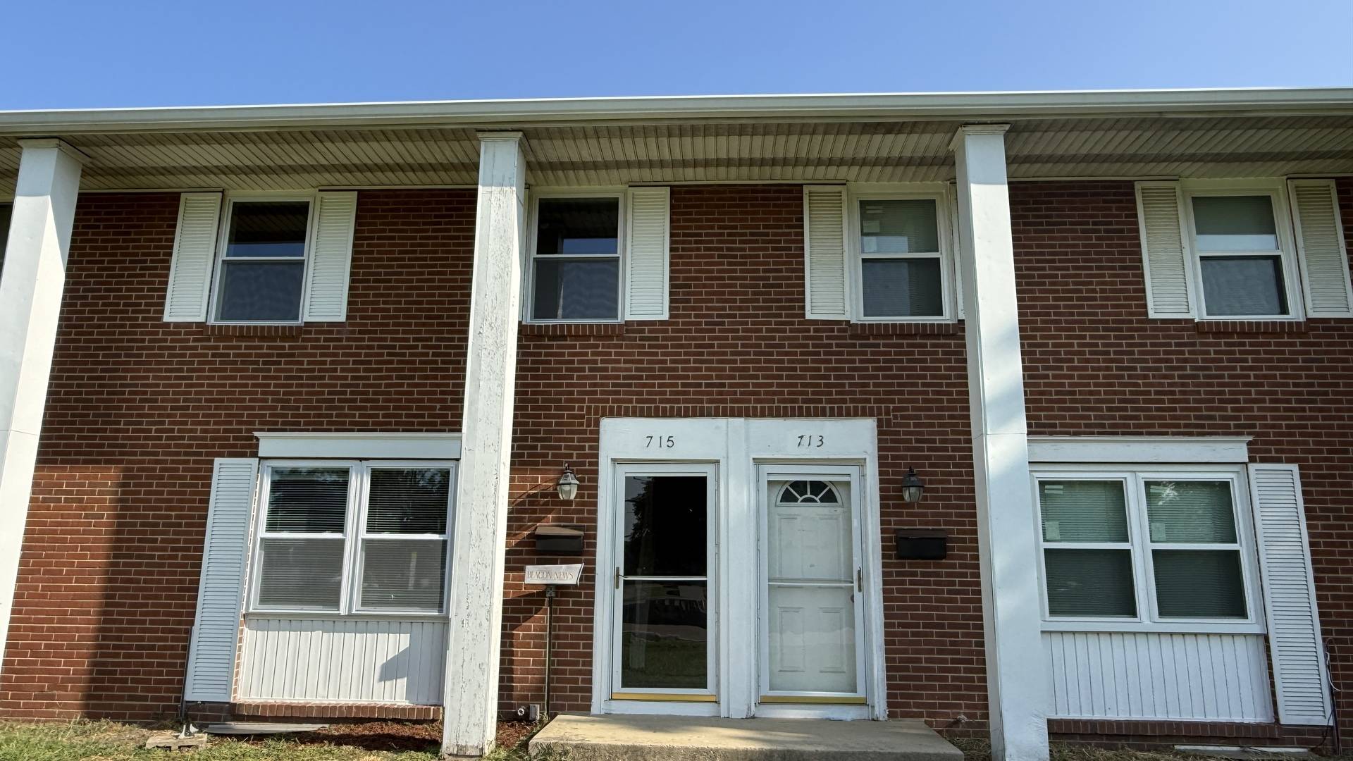 715 OLD INDIAN TRAIL RD, Aurora, IL 60506