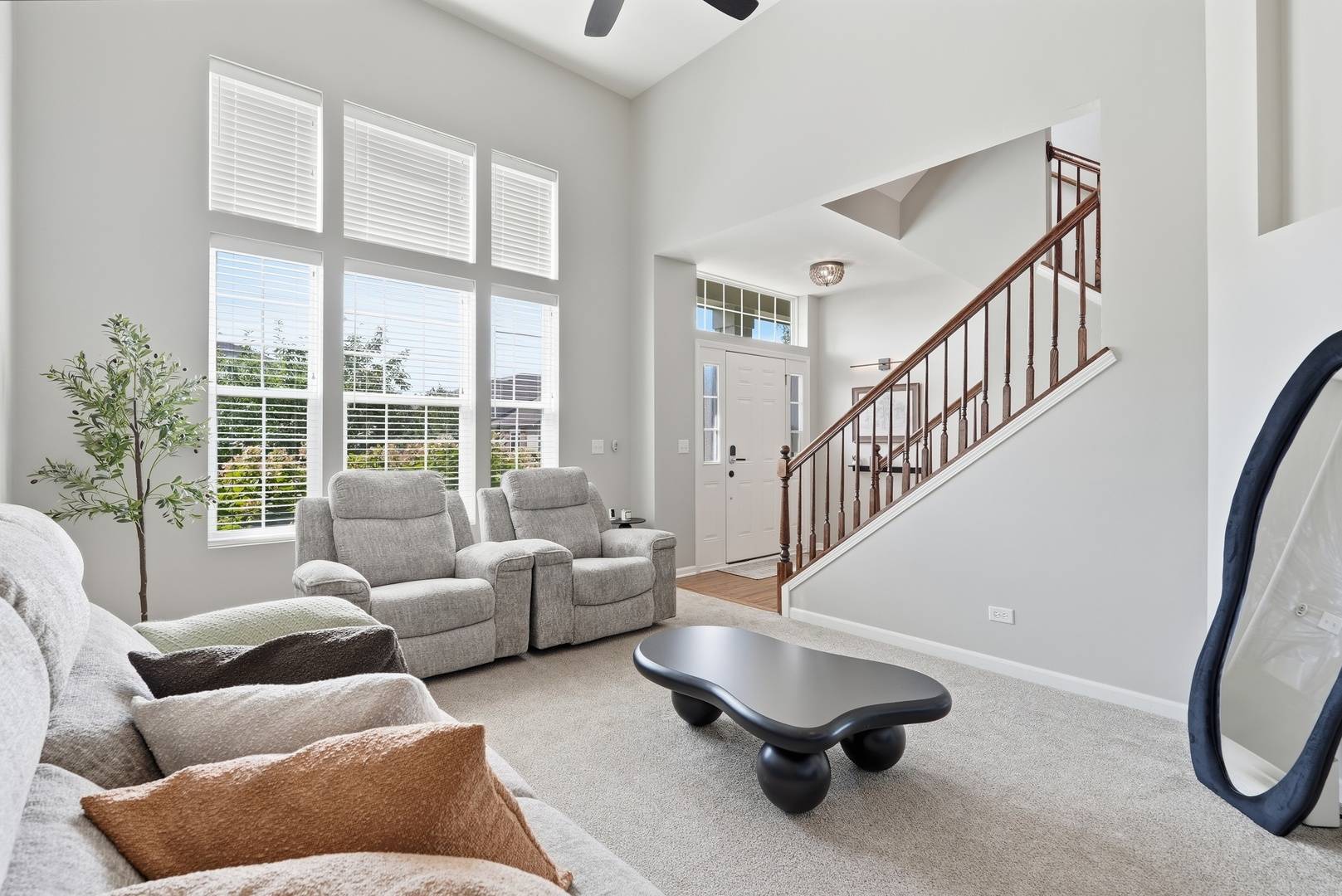 15371 Sheffield Square Pkwy, Orland Park, IL 60462
