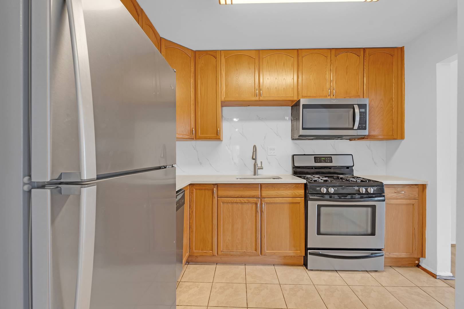 1515 E Churchill DR #102, Palatine, IL 60074