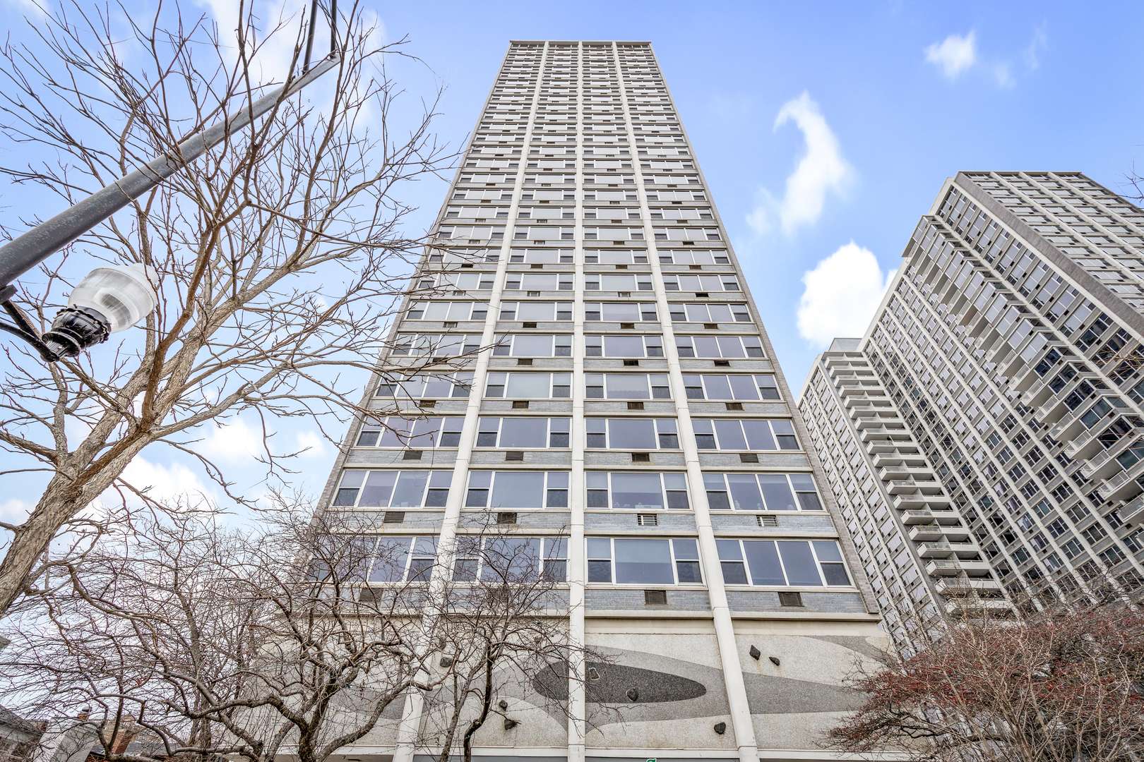 4250 N Marine DR #2812, Chicago, IL 60613