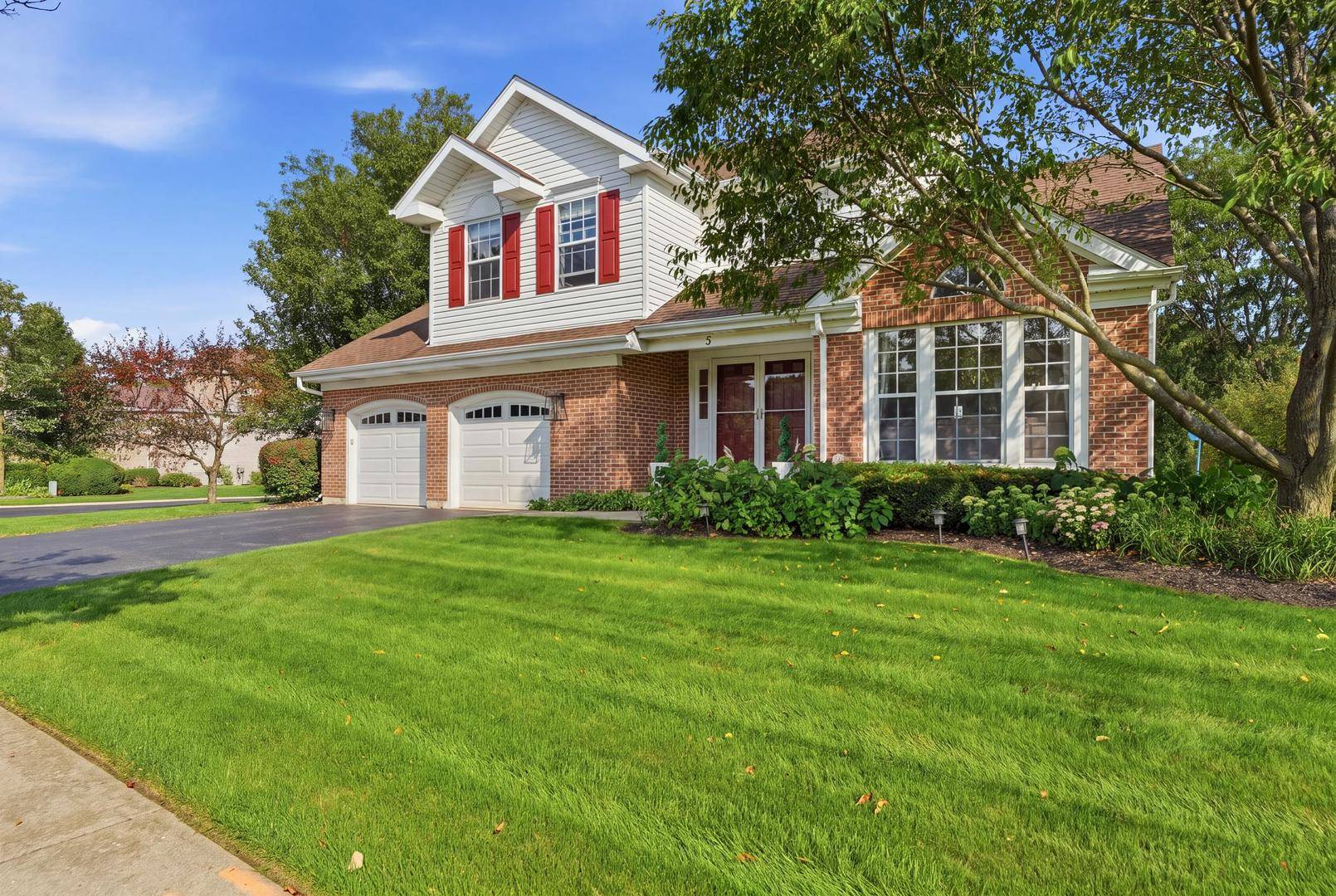 3 White Fence TRL, Streamwood, IL 60107