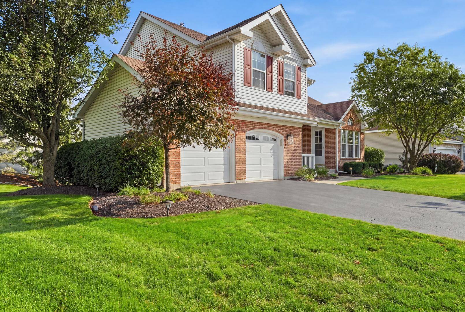3 White Fence TRL, Streamwood, IL 60107