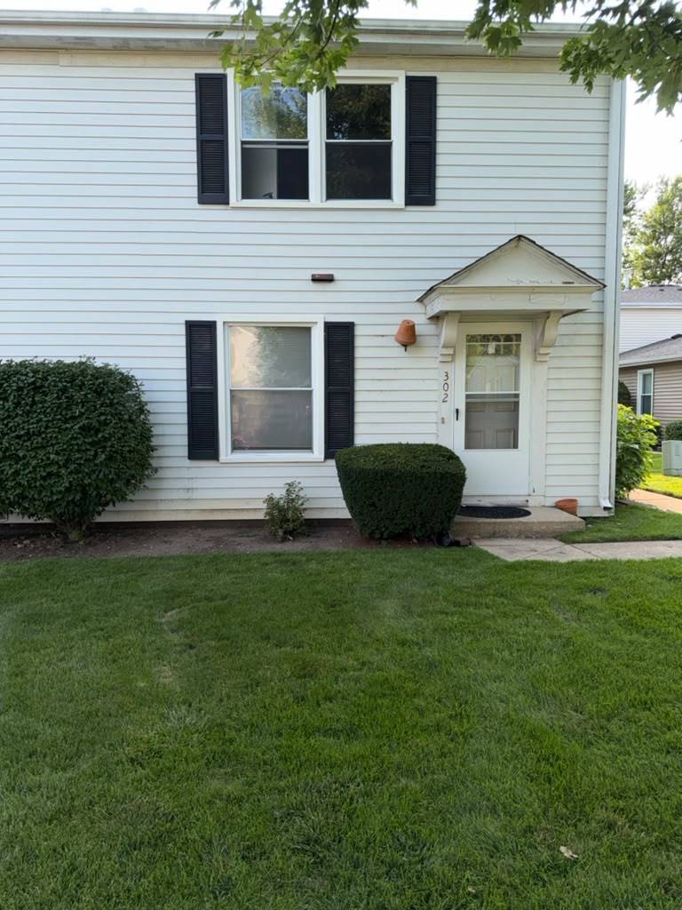 302 Creekside DR, Vernon Hills, IL 60061