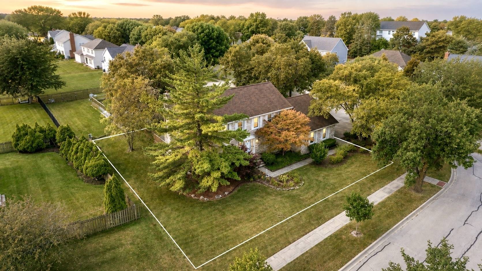 17 Cherrywood DR, Schaumburg, IL 60194
