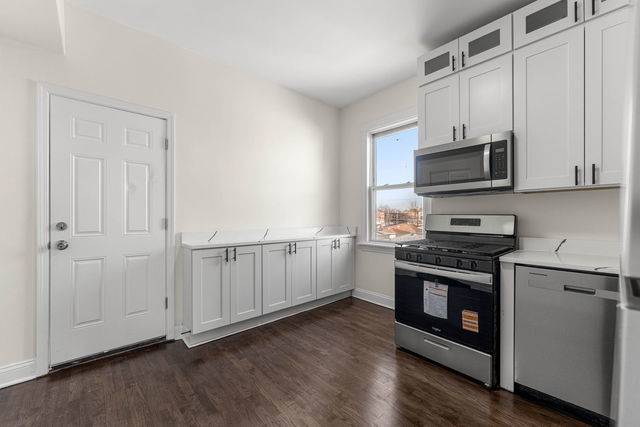 7532 S Champlain AVE #1ST, Chicago, IL 60619