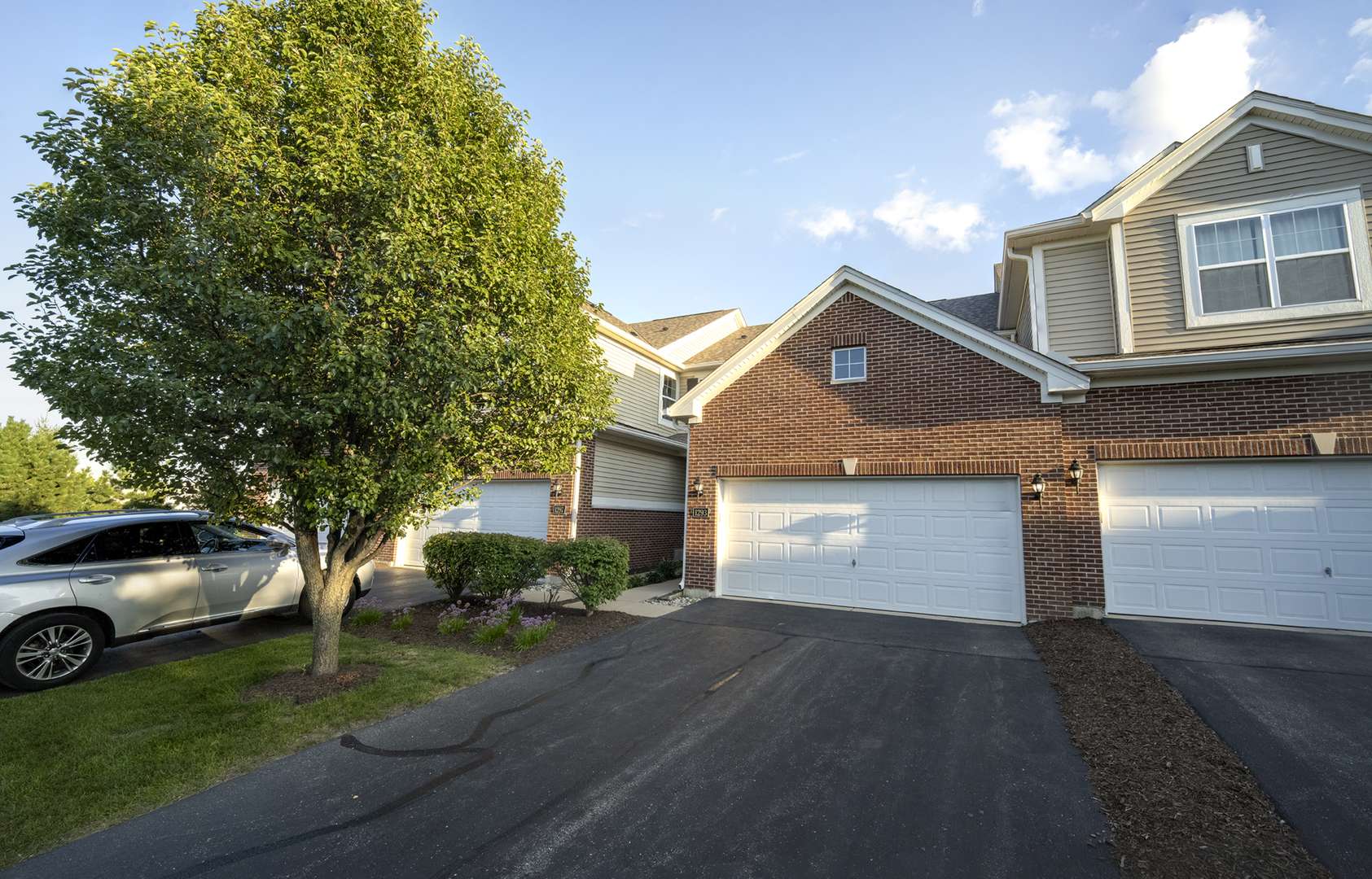1293 Church CT, Aurora, IL 60502
