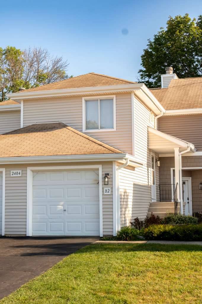 2404 DANBURY DR #B2, Woodridge, IL 60517