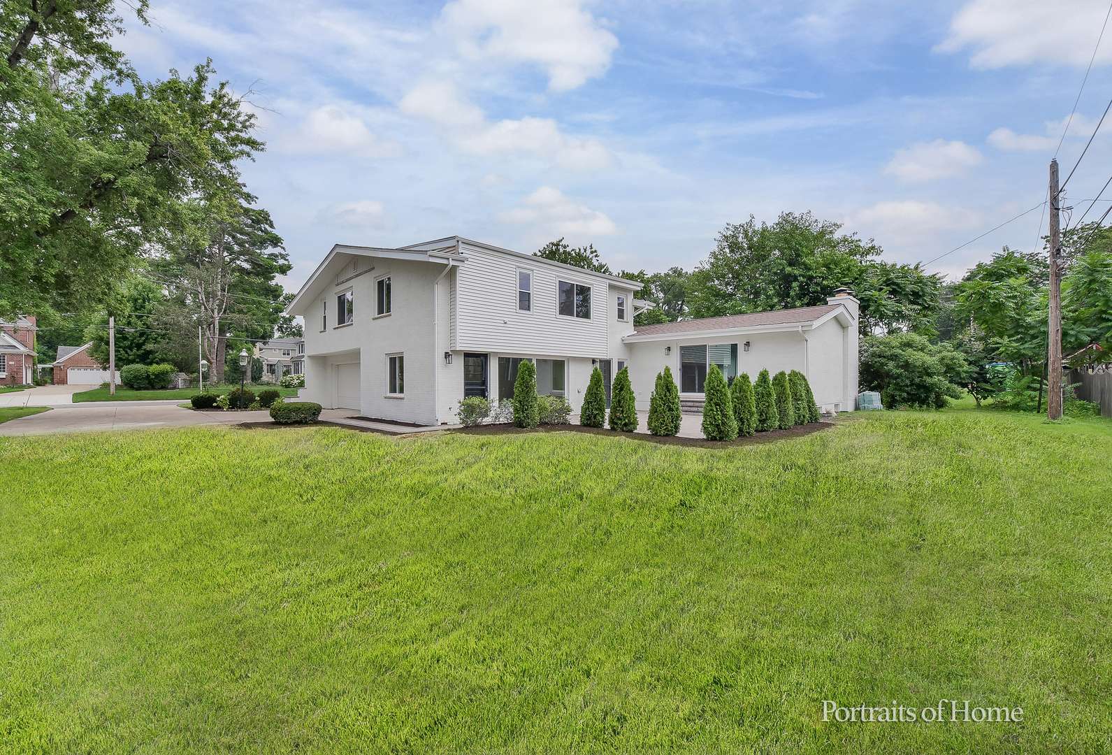 1106 North Path DR, Wheaton, IL 60187