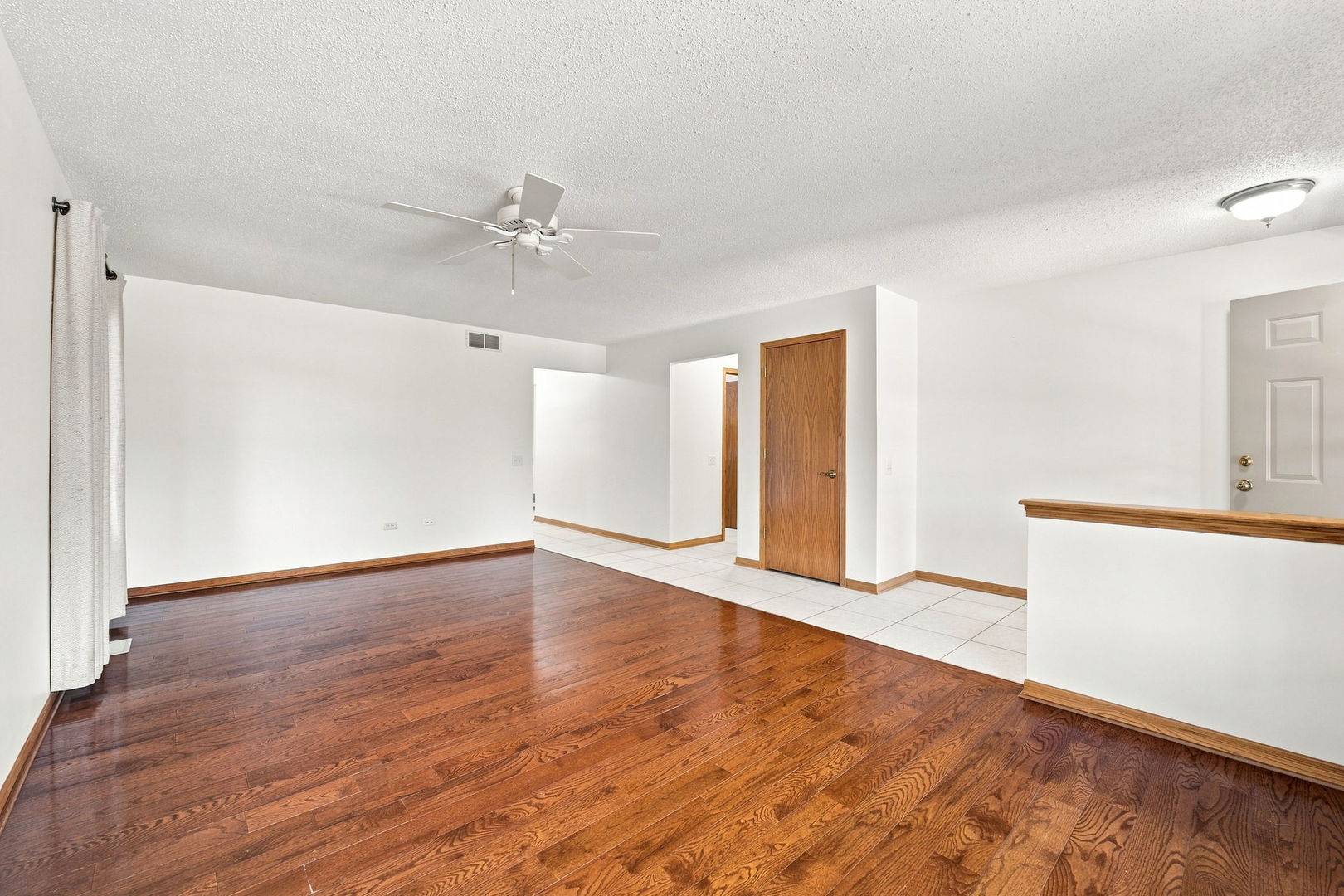 211 Fox Run DR, Elwood, IL 60421
