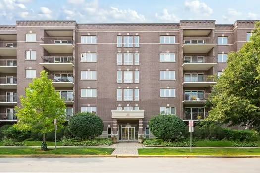 1327 Brown ST #508, Des Plaines, IL 60016
