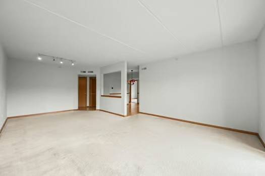 1327 Brown ST #508, Des Plaines, IL 60016