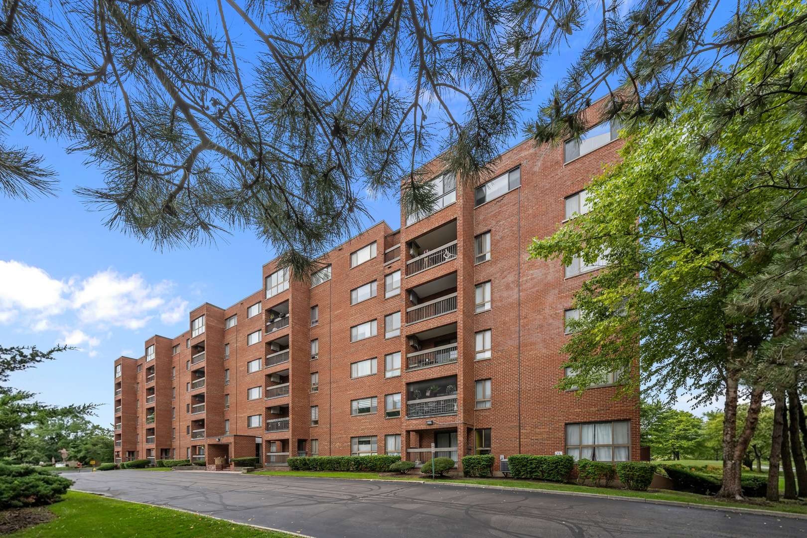 701 Forum SQ #510, Glenview, IL 60025
