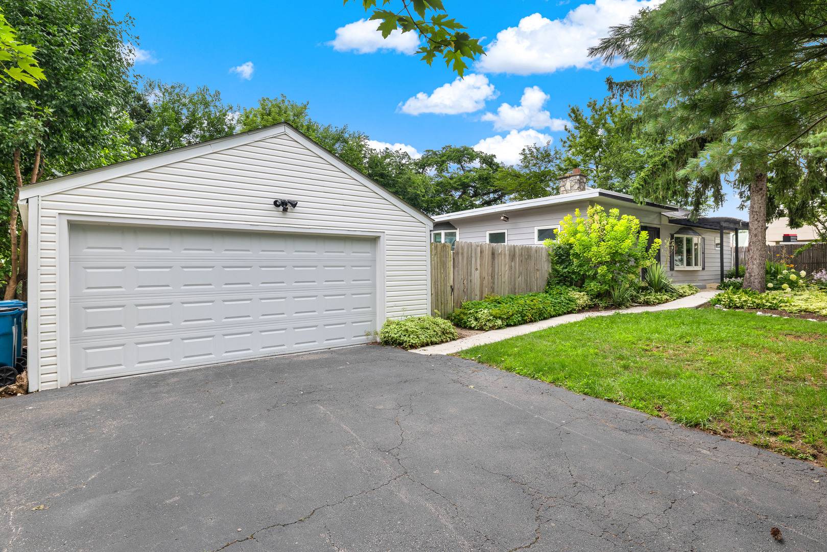 268 N Bonnie Brae AVE, Elmhurst, IL 60126