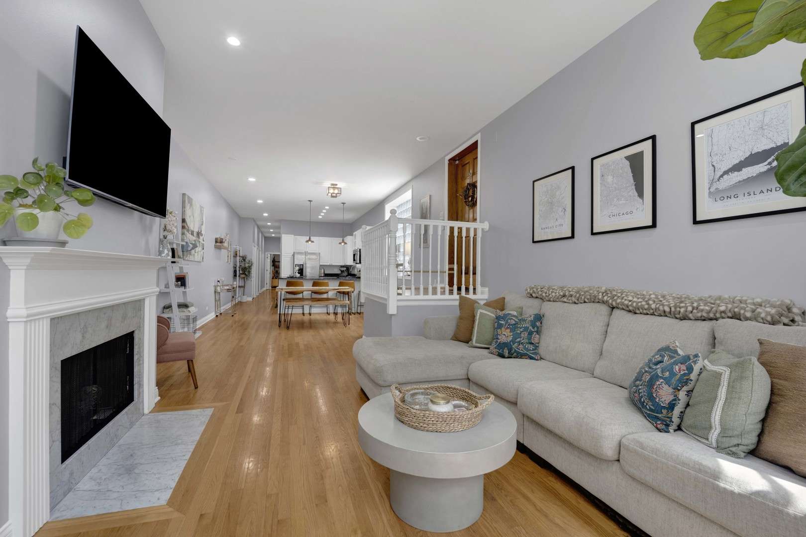 626 W Wrightwood AVE #1E, Chicago, IL 60614