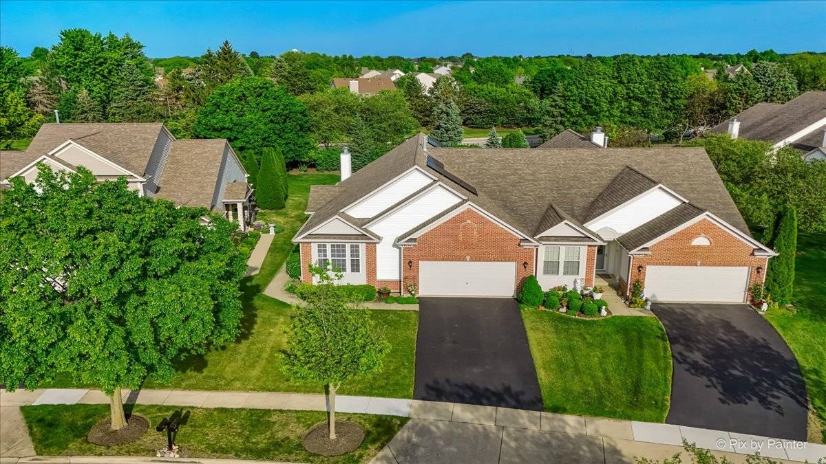 4041 Whitehall LN, Algonquin, IL 60102