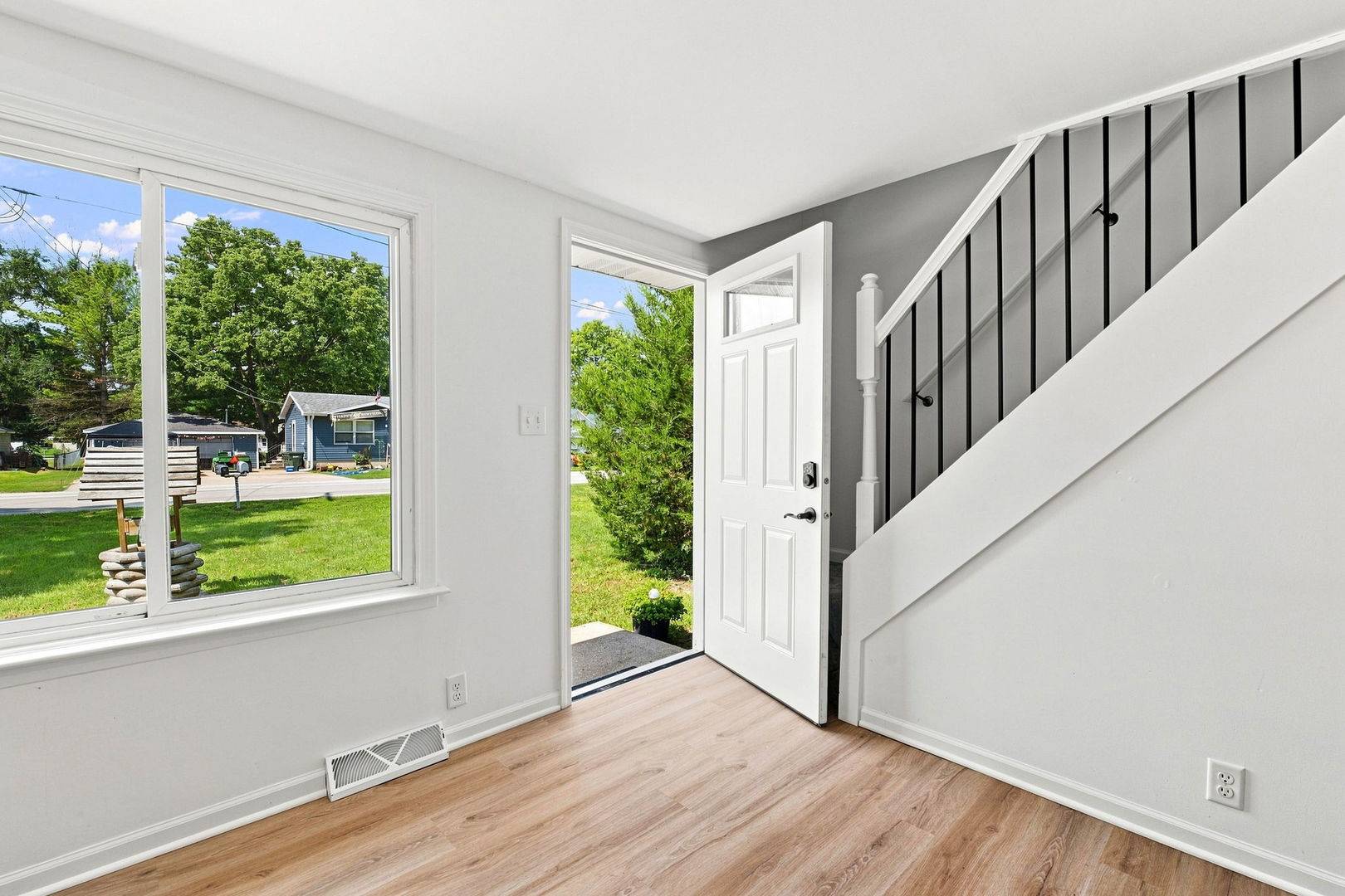 25055 S Center ST, Channahon, IL 60410